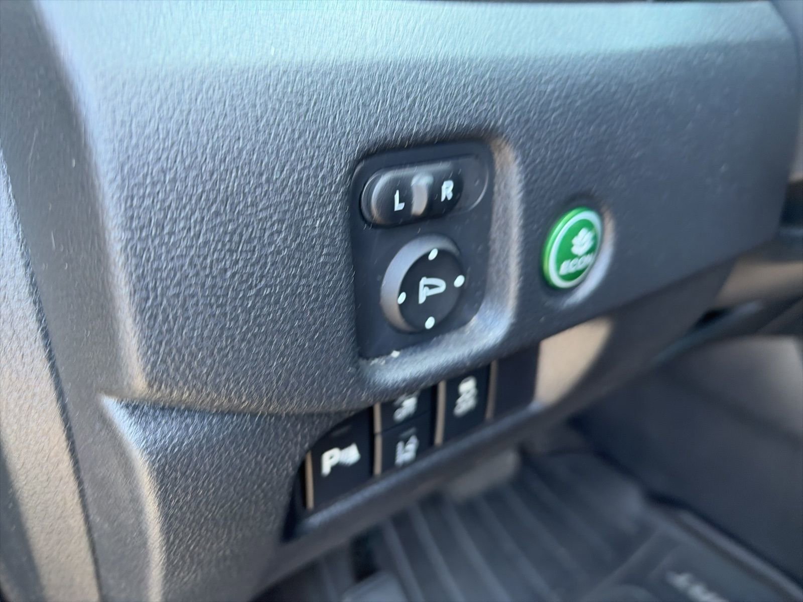 Used 2025 Honda Passport EX-L image 15