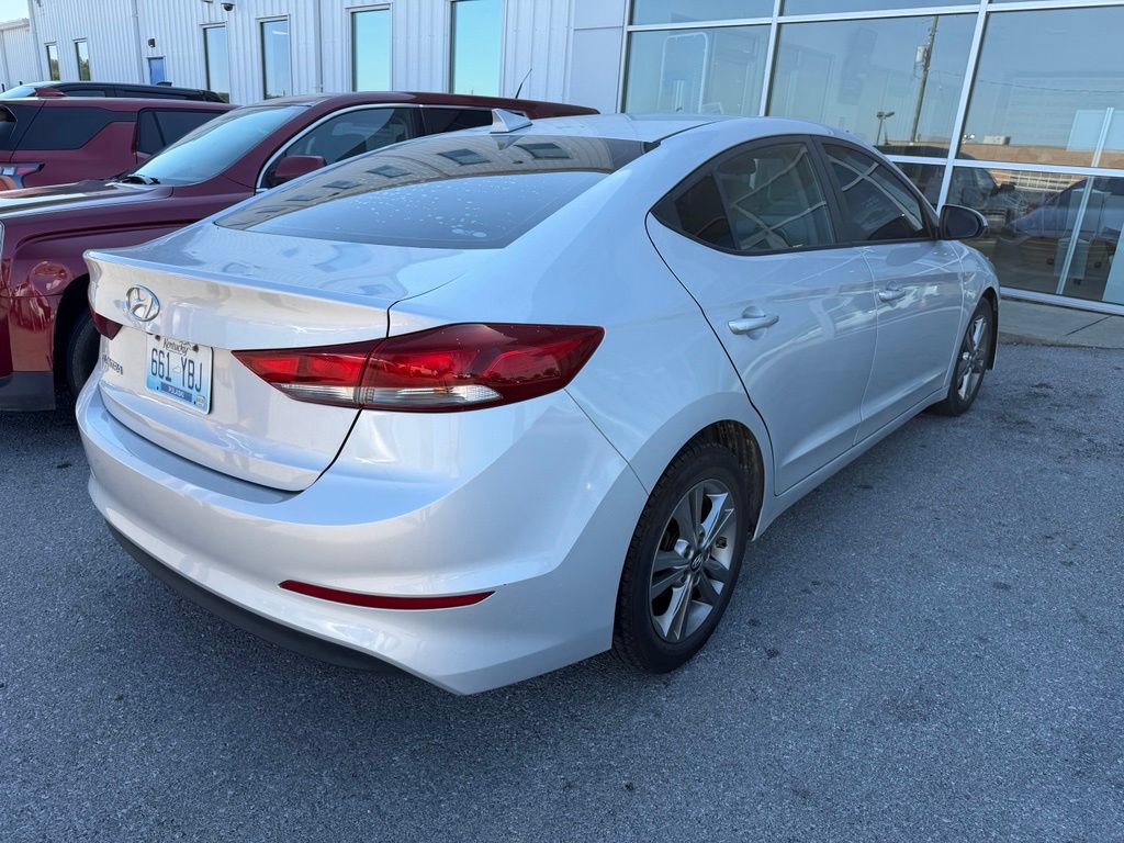 Used 2018 Hyundai Elantra SEL FWD image 3