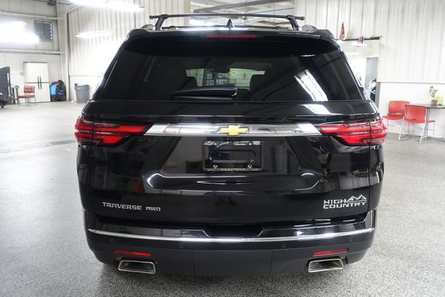 Used 2023 Chevrolet Traverse High Country w/ LPO, Floor Liner Package AWD/4WD image 6