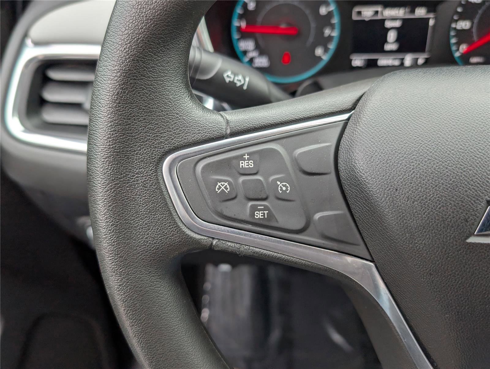 Used 2018 Chevrolet Equinox LS image 19