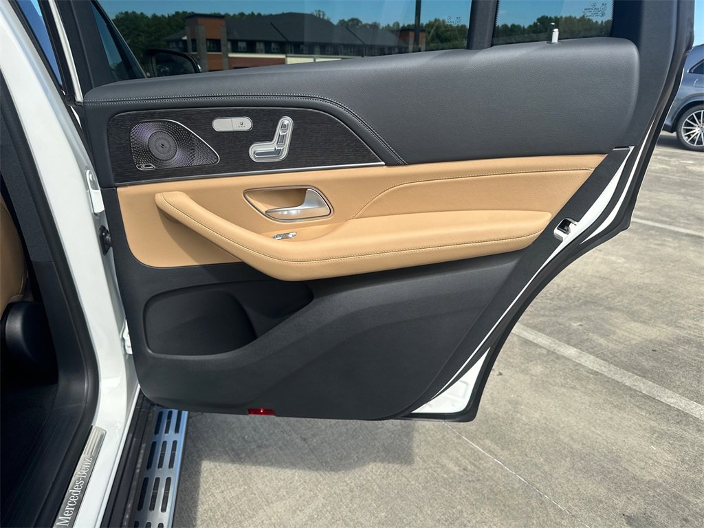 New 2026 Mercedes-Benz GLS 580 4MATIC image 19