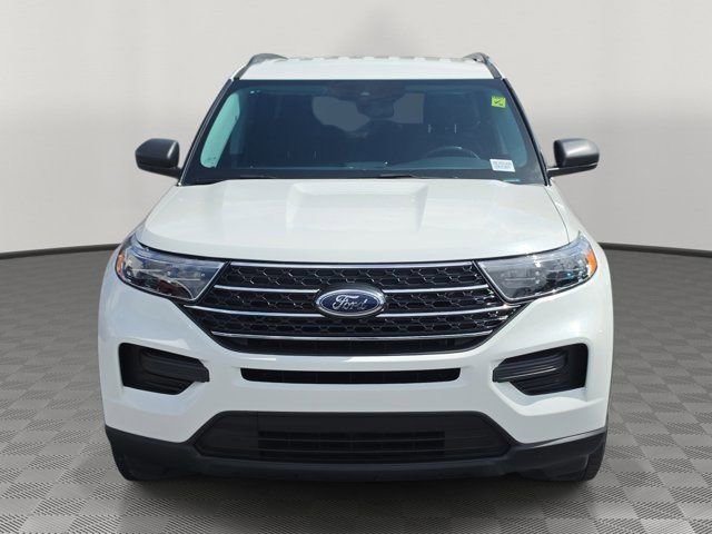 Certified 2024 Ford Explorer XLT RWD image 2