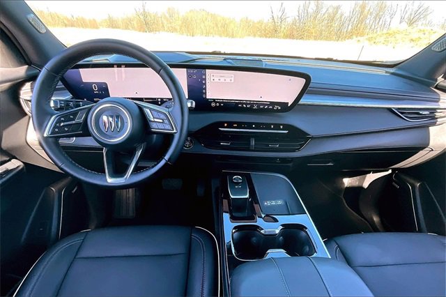 Used 2025 Buick Enclave Preferred image 7