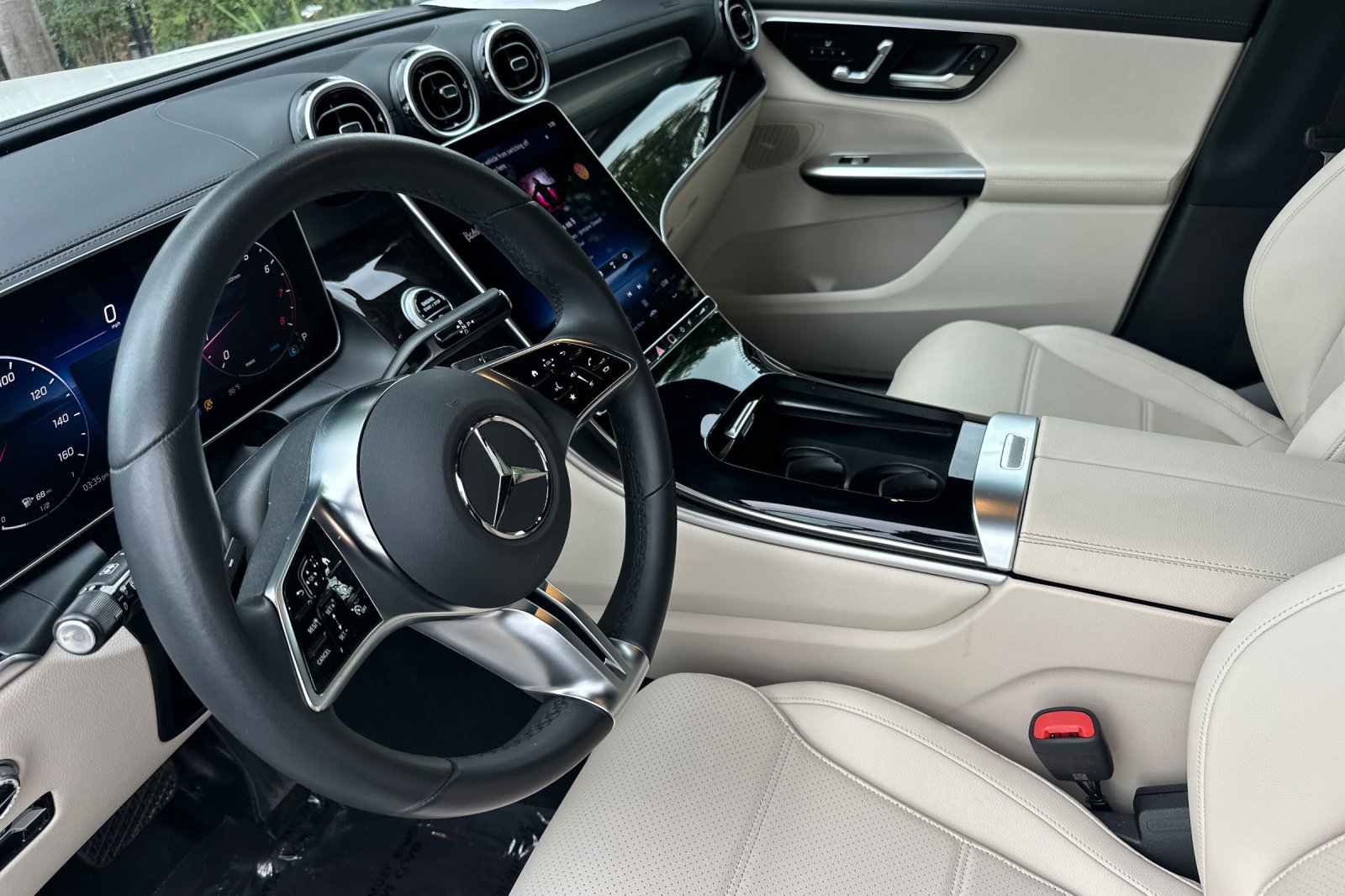Certified 2025 Mercedes-Benz GLC 300 4MATIC image 10