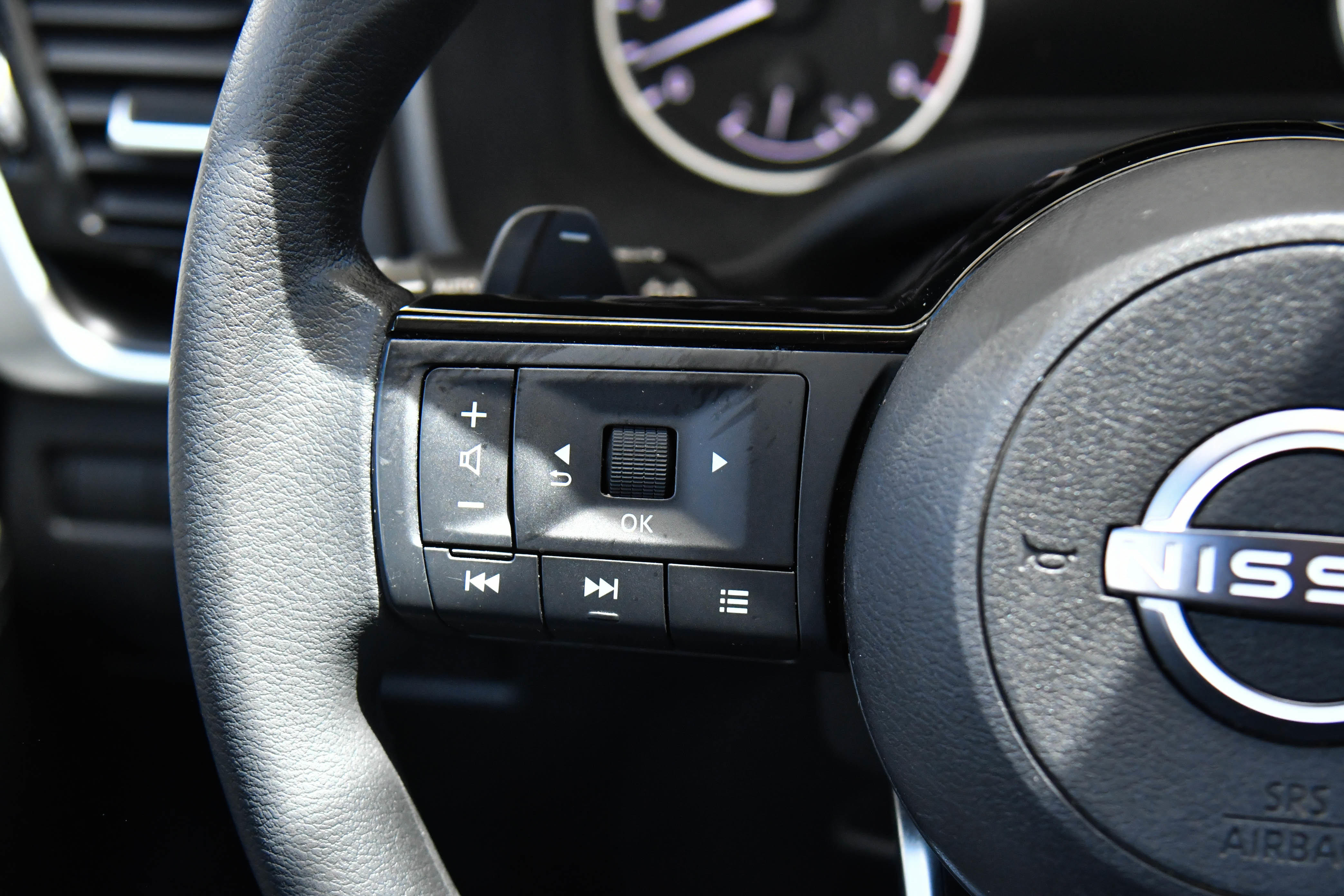Used 2022 Nissan Rogue SV AWD/4WD image 30