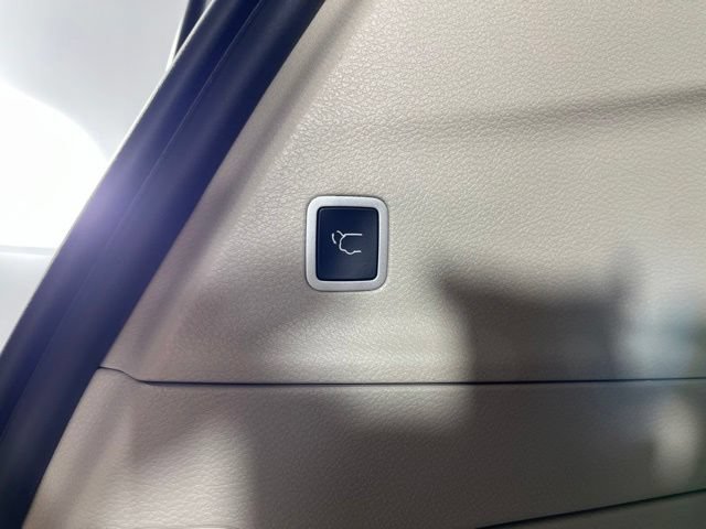 Used 2024 Chrysler Pacifica Touring-L FWD image 57