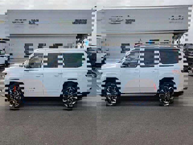 New 2025 Jeep Wagoneer L Series III w/ Premium Group I image 5