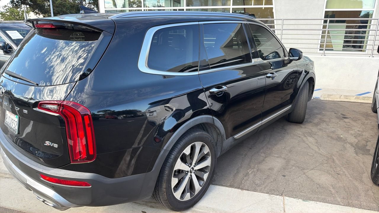 Used 2020 Kia Telluride S w/ S 8 Passenger Seating Package FWD image 3
