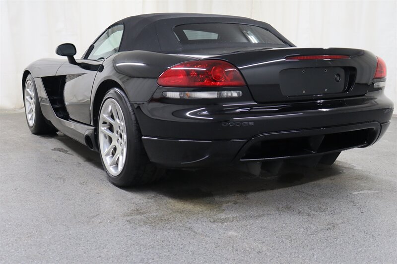 Used 2003 Dodge Viper SRT-10 RWD image 4
