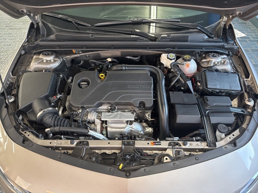Used 2025 Chevrolet Malibu LT image 12