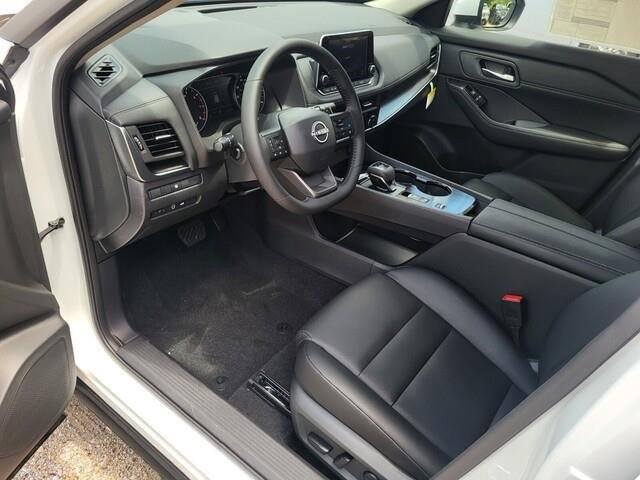 New 2025 Nissan Rogue SV w/ SV Premium Package image 17