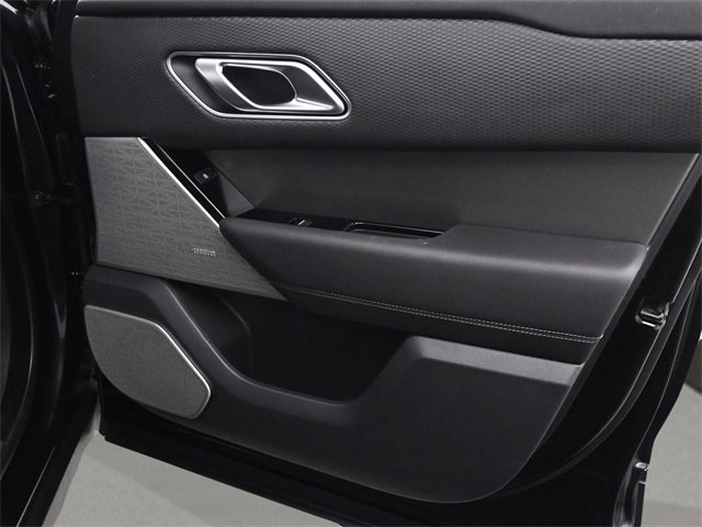 Used 2022 Land Rover Range Rover Velar S image 18