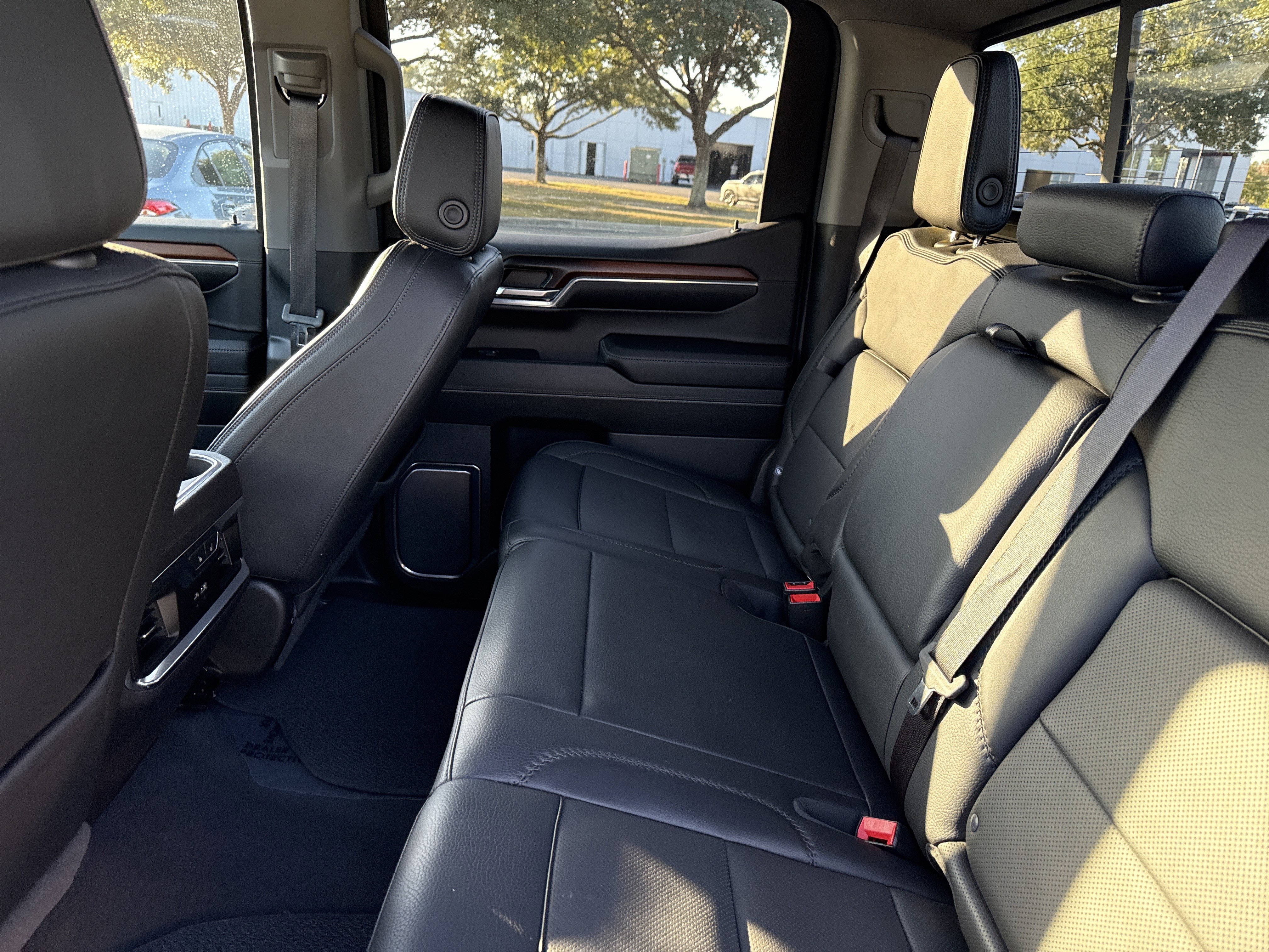 Used 2024 GMC Sierra 1500 Denali w/ Technology Package image 24