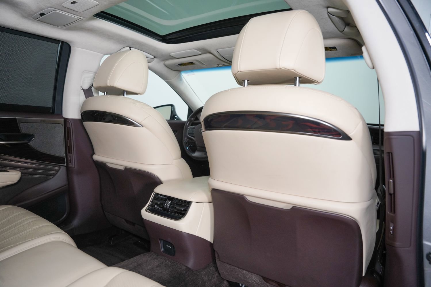 Used 2018 Lexus LS 500 w/ Luxury Package image 33