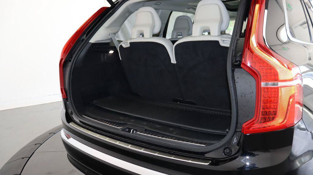 Used 2023 Volvo XC90 B6 Plus w/ Protection Package Premier AWD/4WD image 25