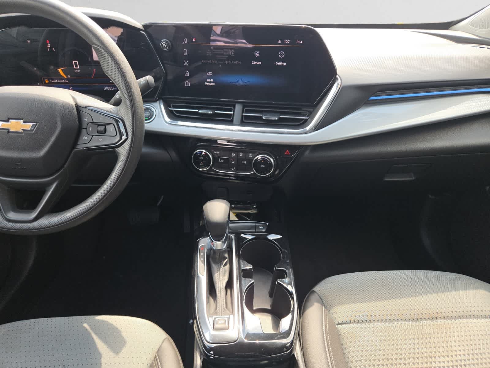 Used 2025 Chevrolet Trax LT FWD image 11