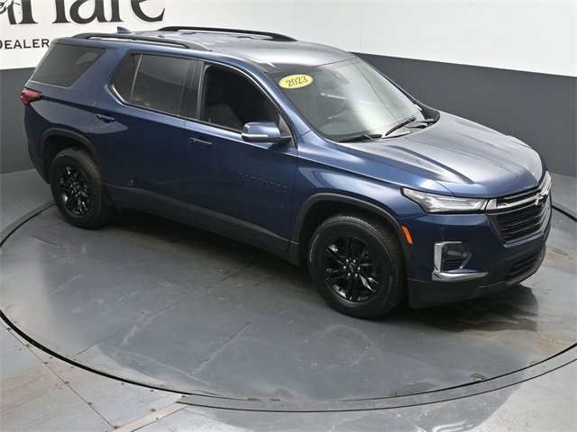 Used 2023 Chevrolet Traverse LT image 38