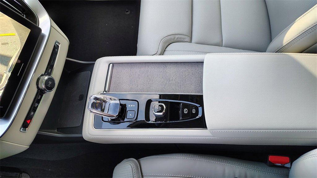 New 2026 Volvo XC90 B6 Ultra image 23