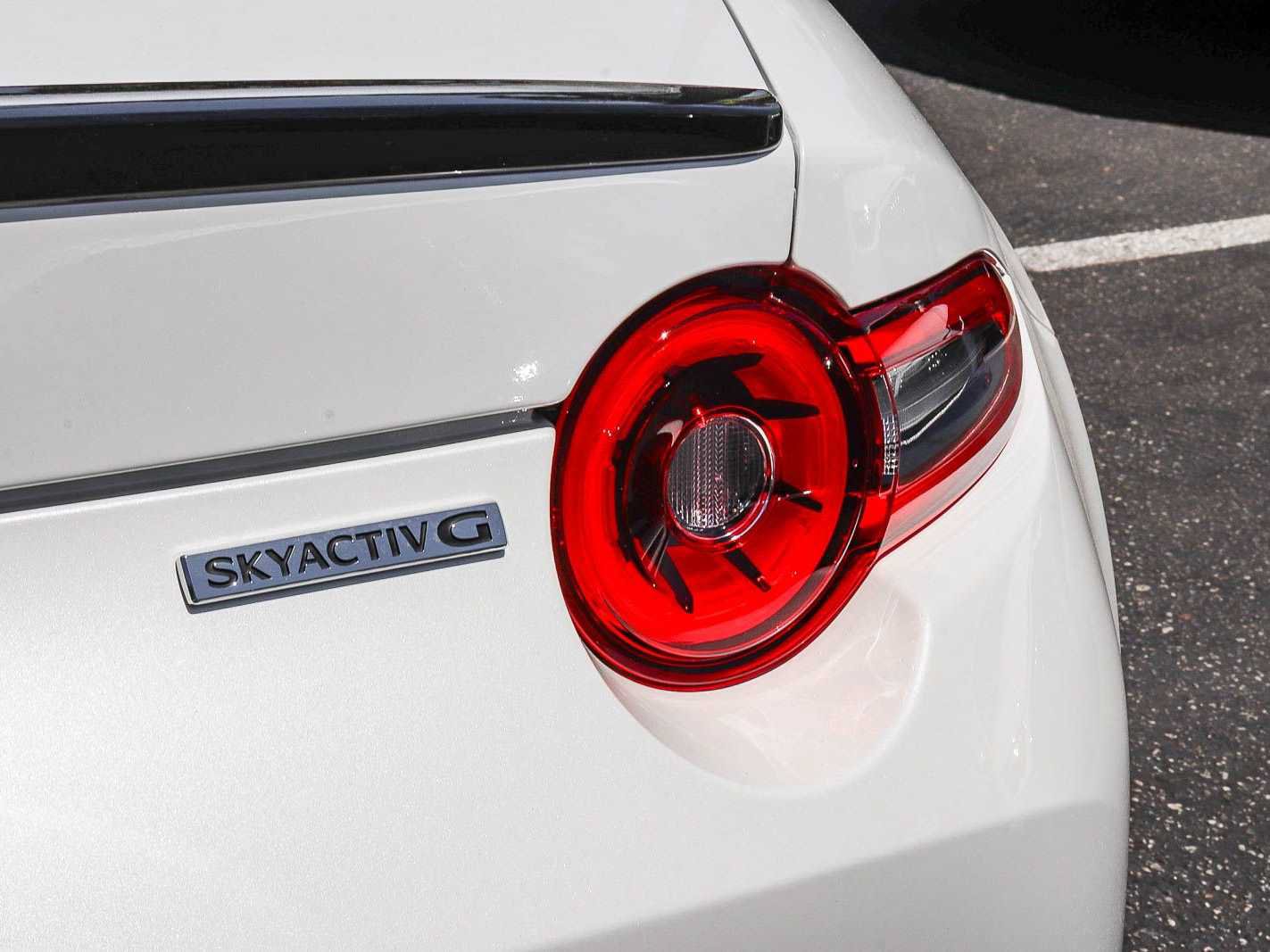 Used 2024 MAZDA MX-5 Miata Club w/ Interior Package RWD image 17