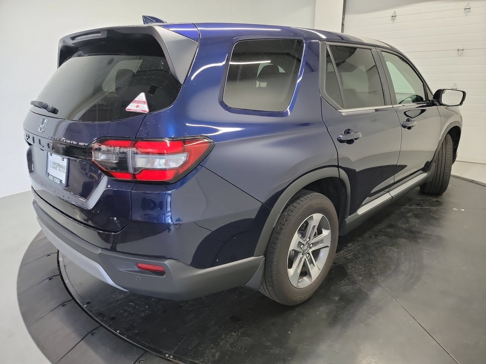 Used 2025 Honda Pilot EX-L image 9