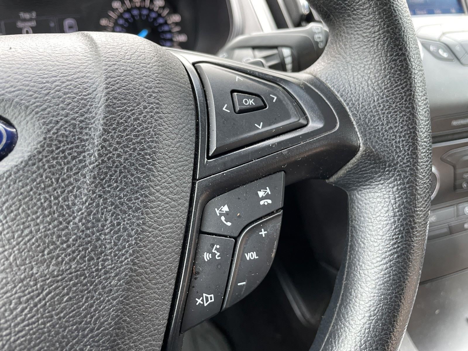 Used 2017 Ford Edge SE w/ Cargo Accessory Package FWD image 20