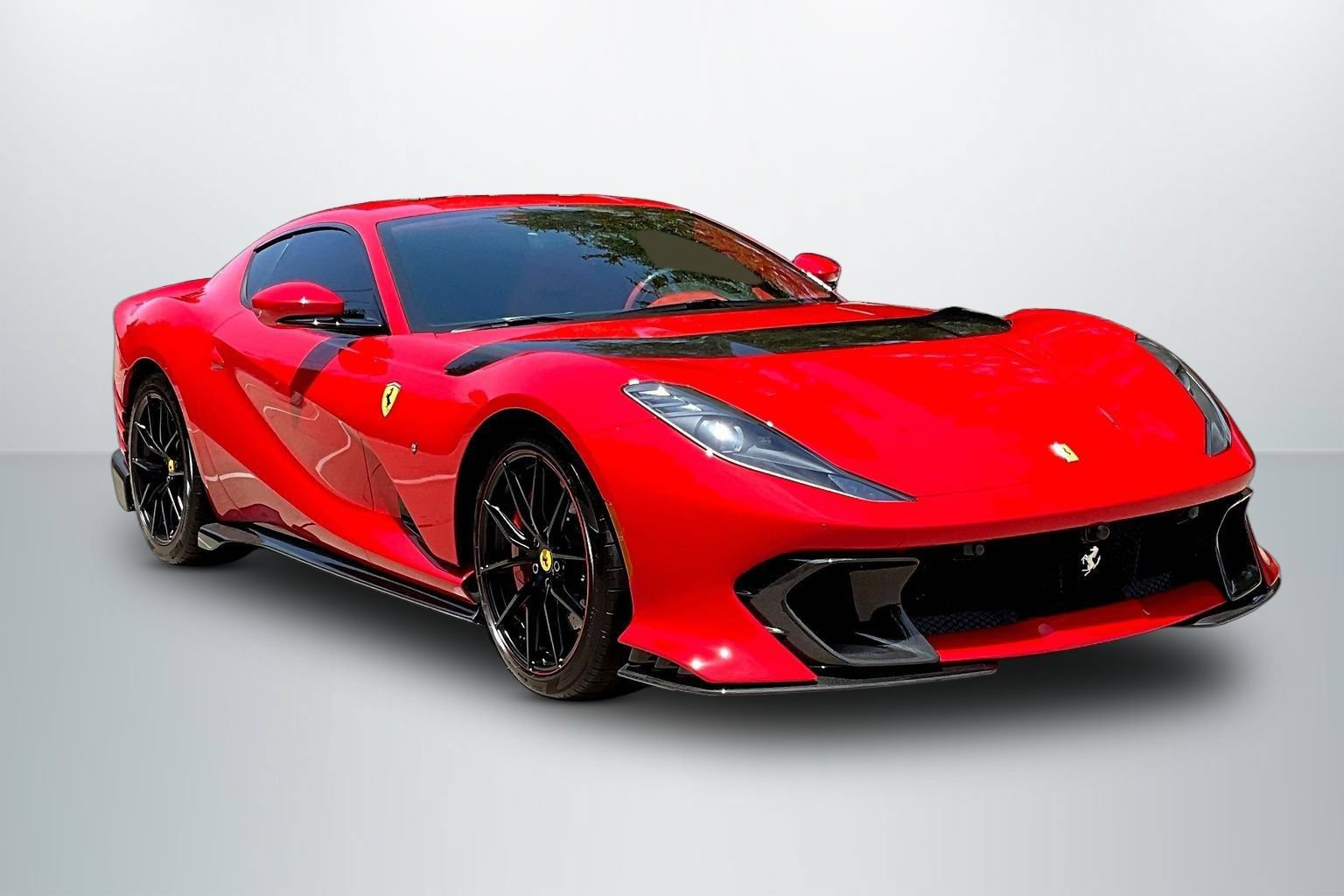 Used 2022 Ferrari 812 Competizione RWD image 1