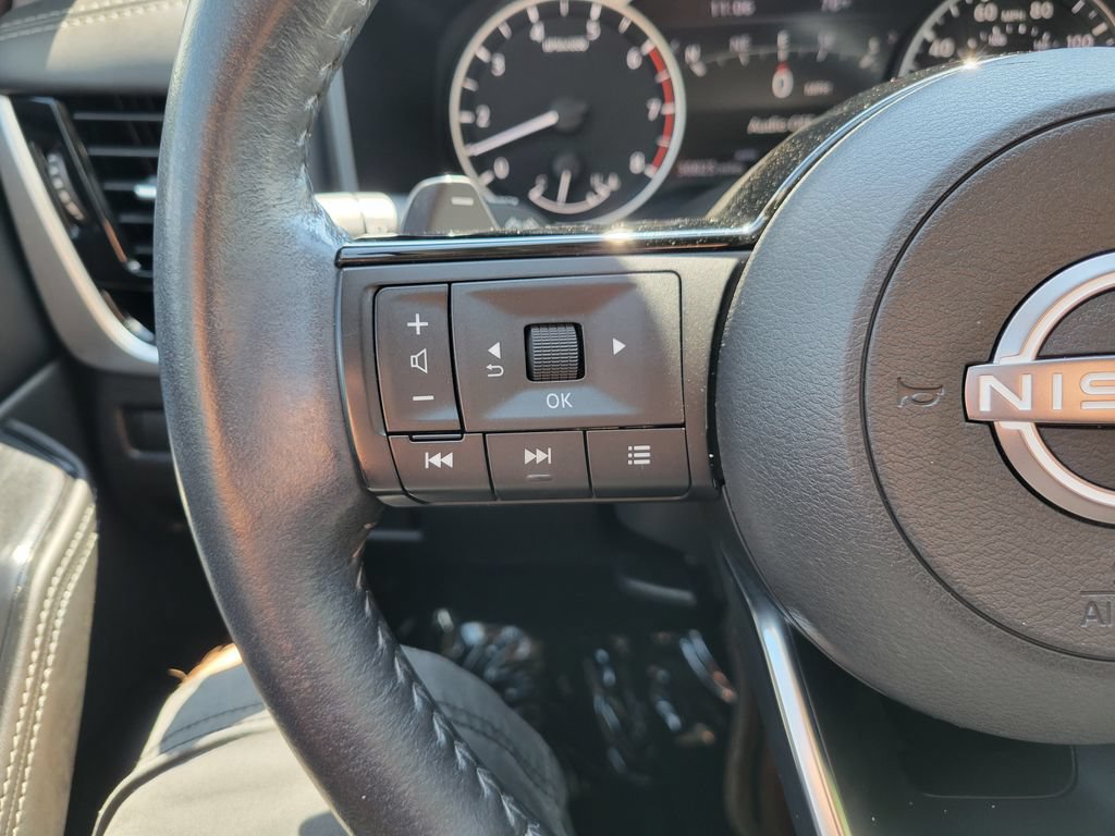 Certified 2023 Nissan Rogue SL w/ SL Premium Package AWD/4WD image 32