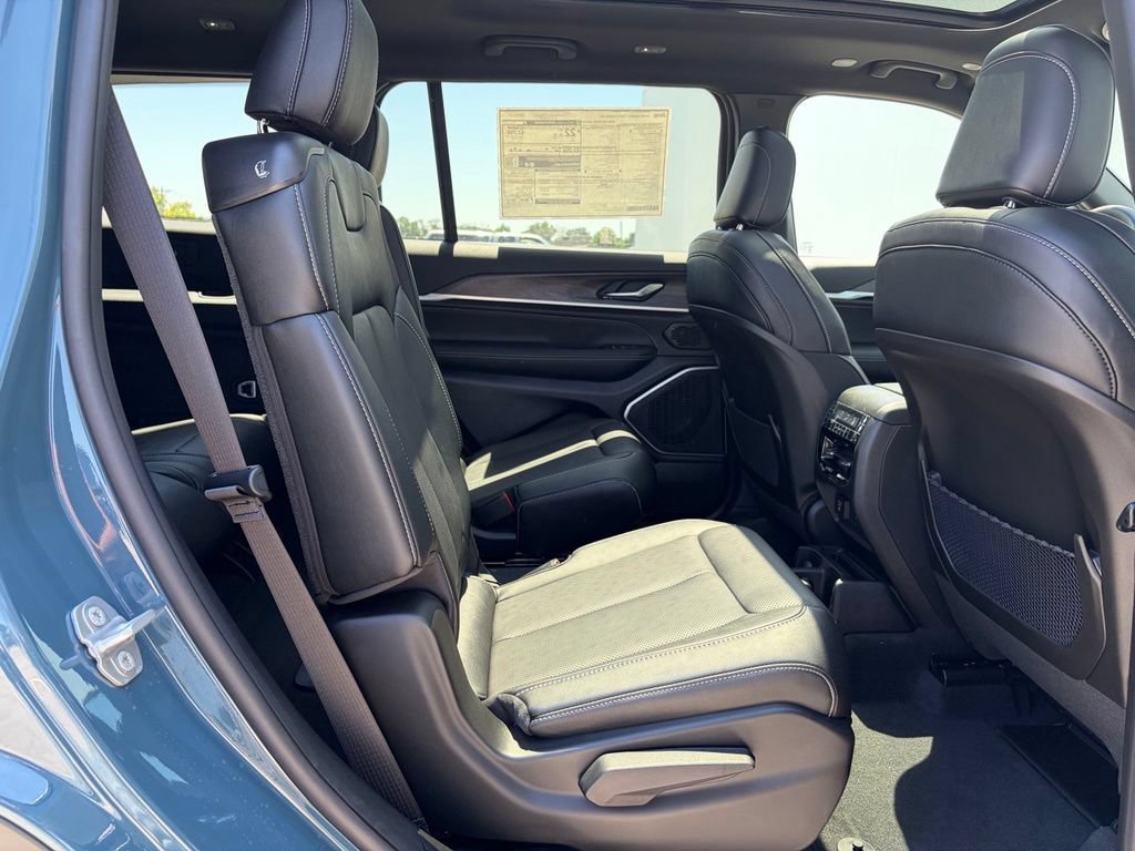 New 2026 Jeep Grand Cherokee L Limited AWD/4WD image 28