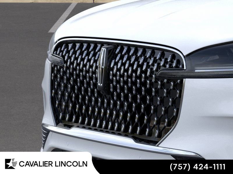 Used 2025 Lincoln Aviator AWD w/ Equipment Group 101A image 17