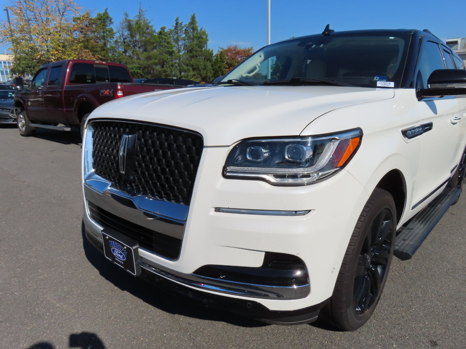 Used 2023 Lincoln Navigator Black Label AWD/4WD image 9