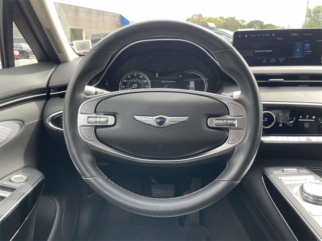 Certified 2025 Genesis GV70 2.5T image 18
