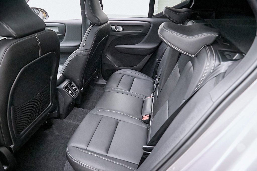 New 2026 Volvo XC40 B5 Plus w/ Protection Package Premier image 24