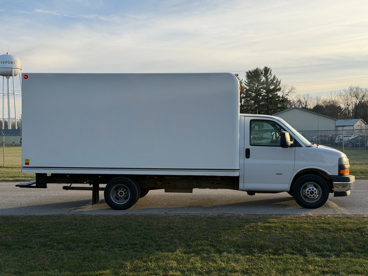 Used 2019 GMC Savana 3500 w/ Power Convenience Package image 7