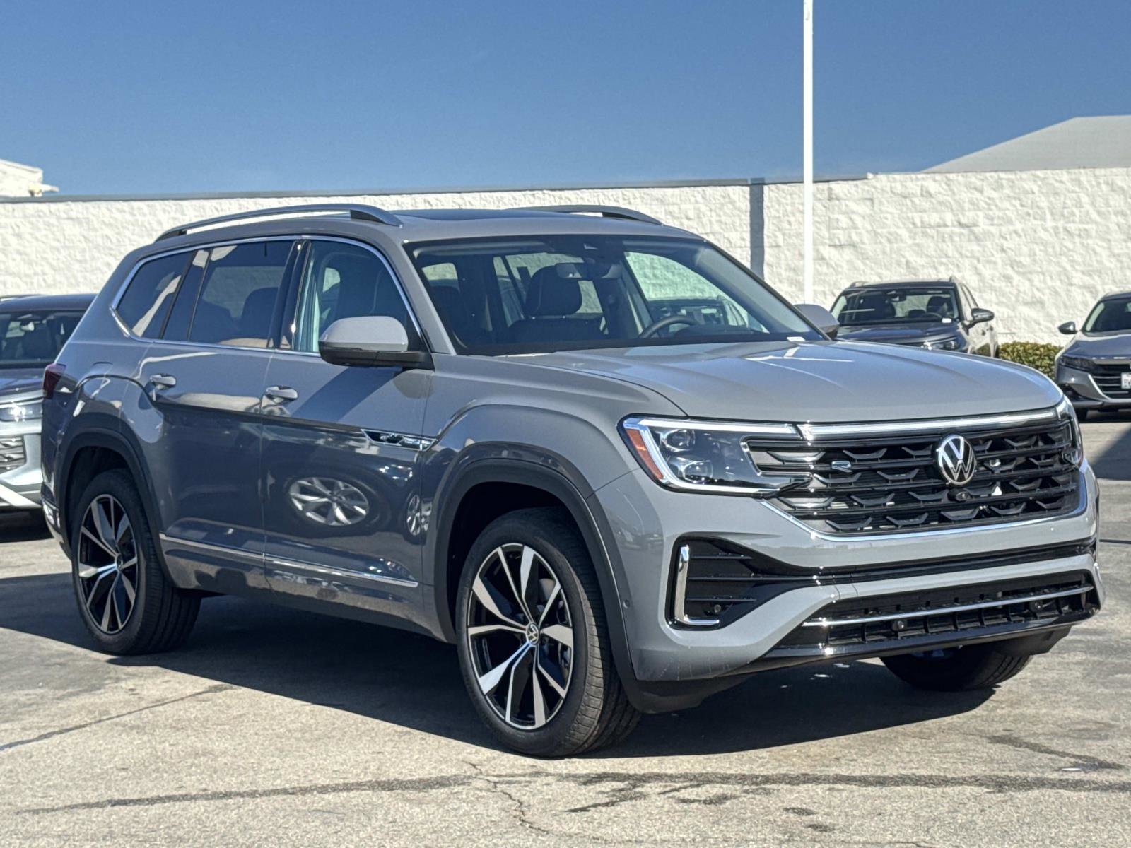 New 2026 Volkswagen Atlas SEL Premium R-Line image 7