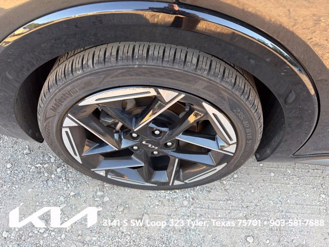 Used 2025 Kia K4 GT-Line w/ GT-Line Premium Package FWD image 12