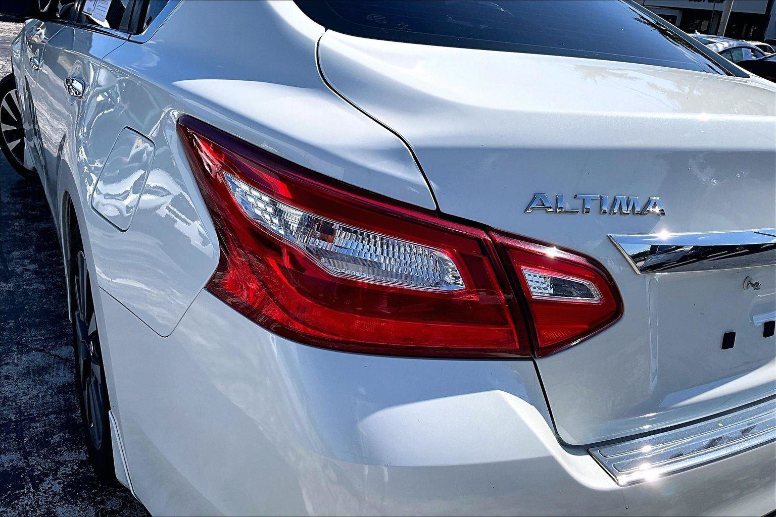 Used 2016 Nissan Altima 2.5 SV w/ Convenience Package FWD image 23