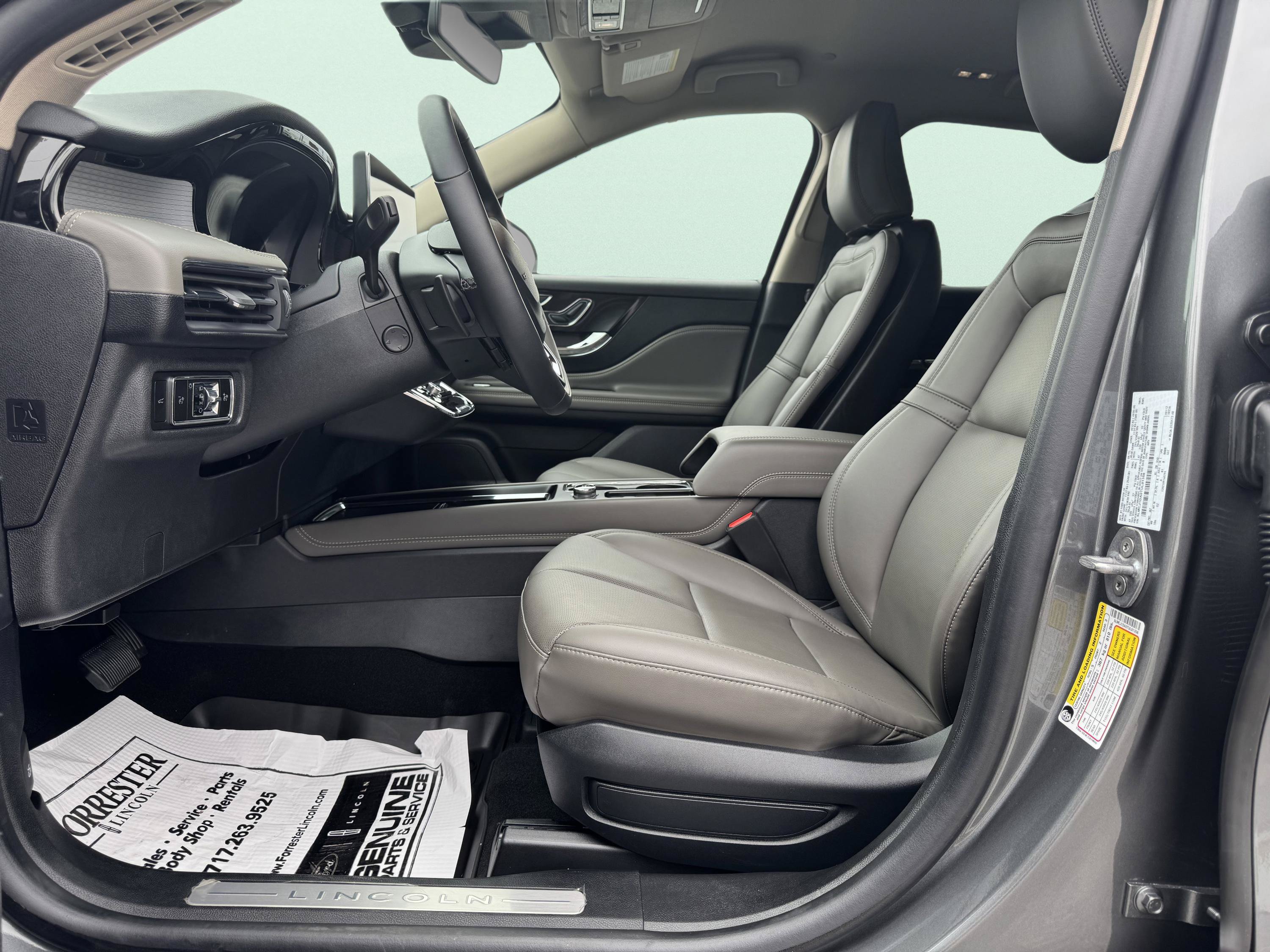 New 2026 Lincoln Corsair Premiere AWD/4WD image 13