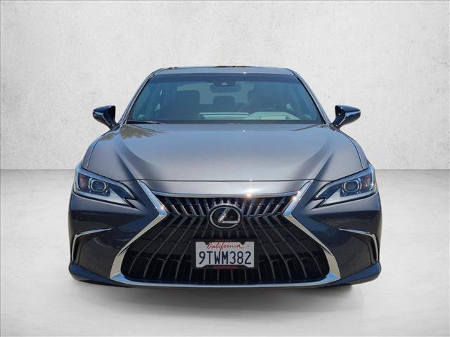 Used 2025 Lexus ES 300h w/ Premium Package FWD image 2