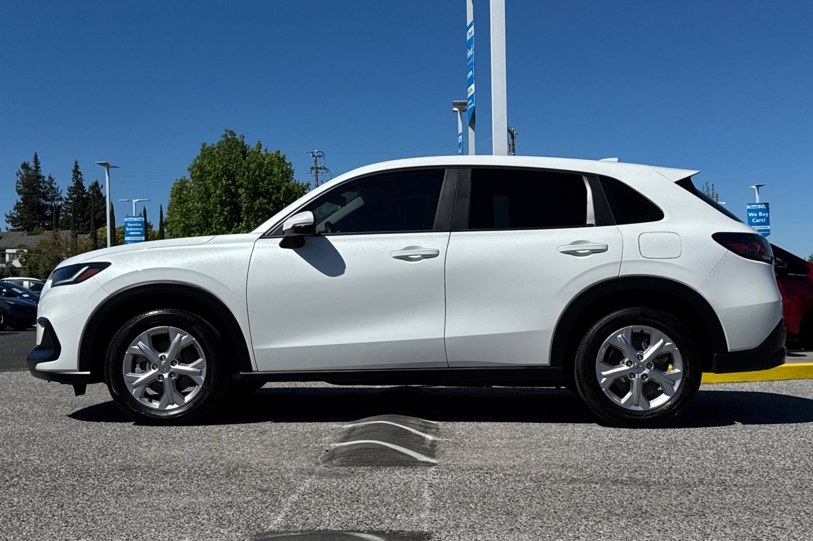 Certified 2023 Honda HR-V LX image 2