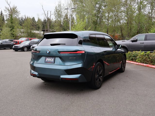 Used 2024 BMW iX xDrive50 w/ Premium Package image 6