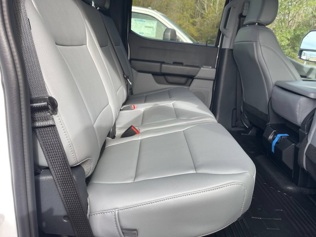 New 2026 Ford F450 XL w/ XL Chrome Package RWD image 13