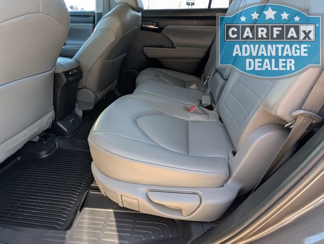 Used 2022 Toyota Highlander XLE AWD/4WD image 20