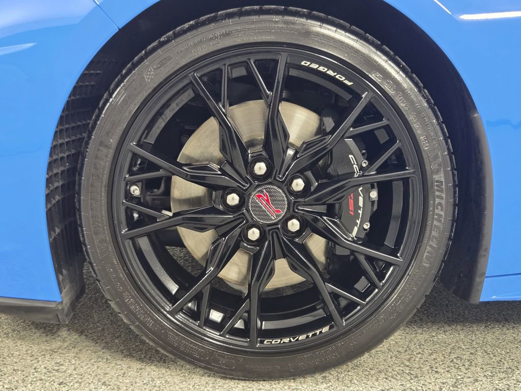 Used 2024 Chevrolet Corvette Stingray Premium Conv w/ Z51 Performance Package RWD image 13
