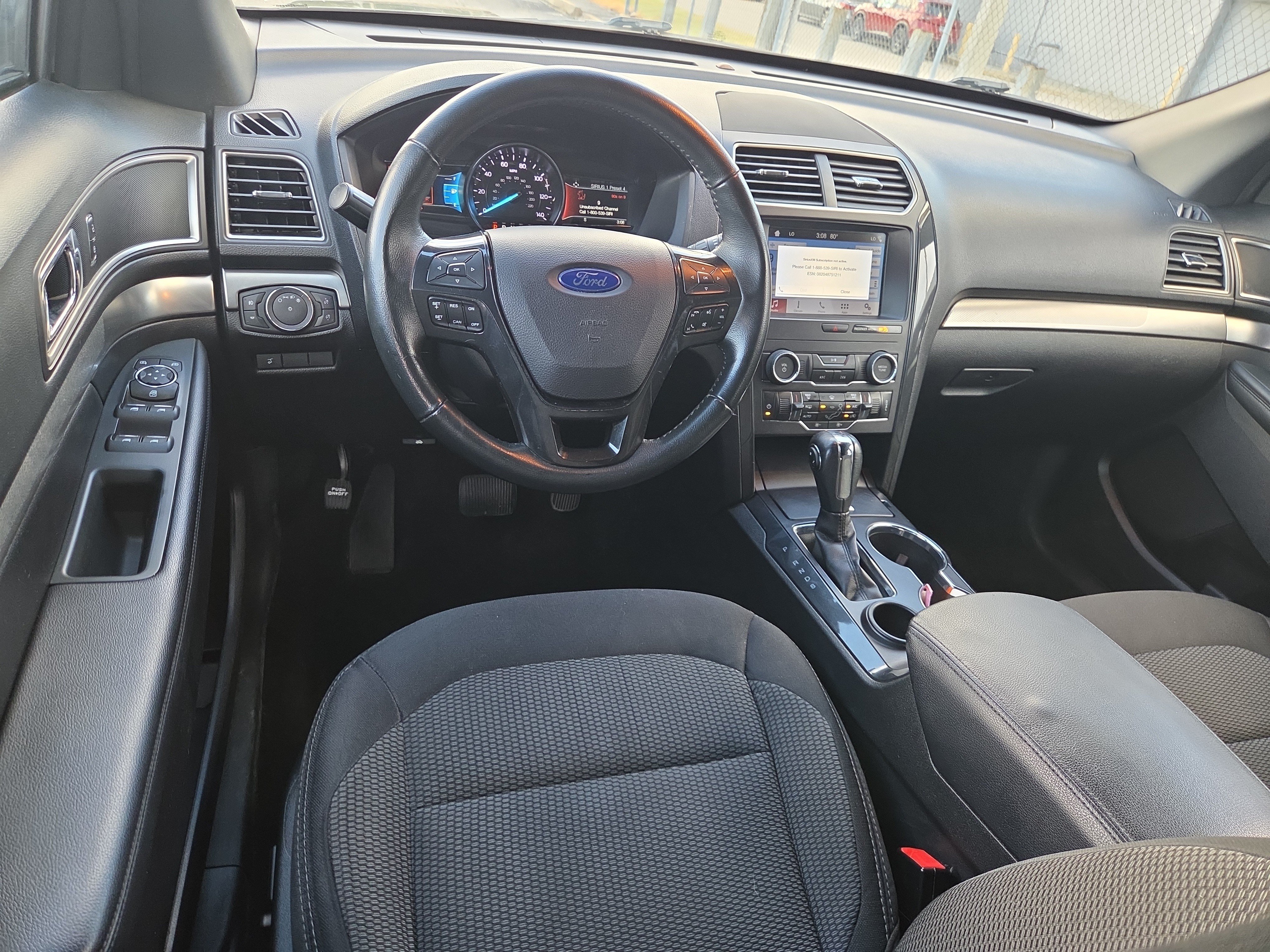 Used 2019 Ford Explorer XLT w/ Equipment Group 201A FWD image 9