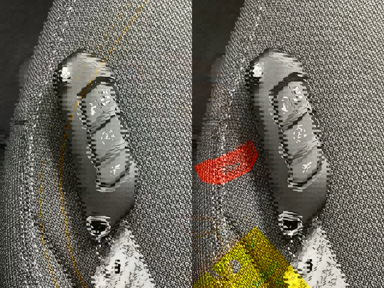 Used 2025 Jeep Wrangler Sahara image 28