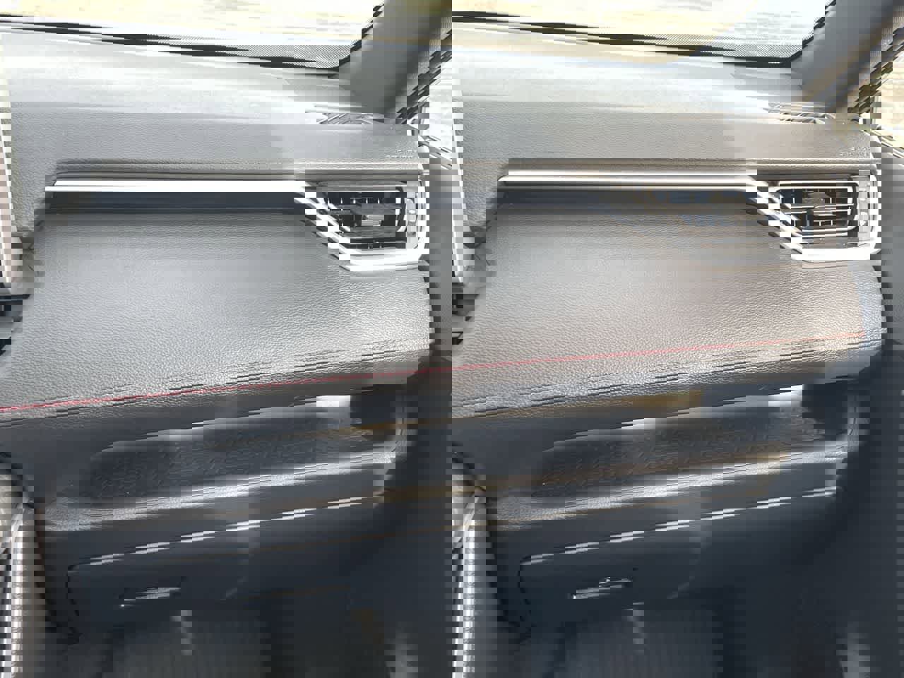 Used 2023 Toyota RAV4 SE image 16