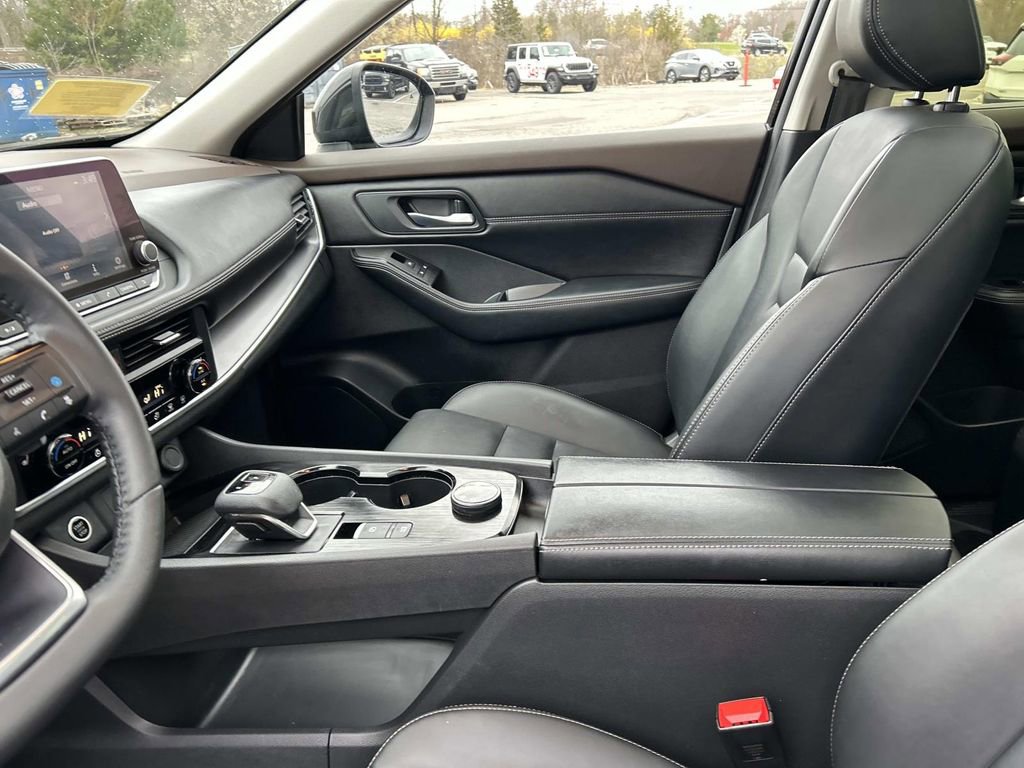 Certified 2023 Nissan Rogue SV w/ SV Premium B Package AWD/4WD image 22