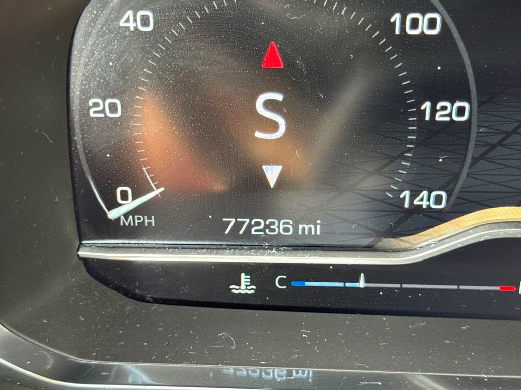 Used 2022 GMC Yukon AT4 image 26