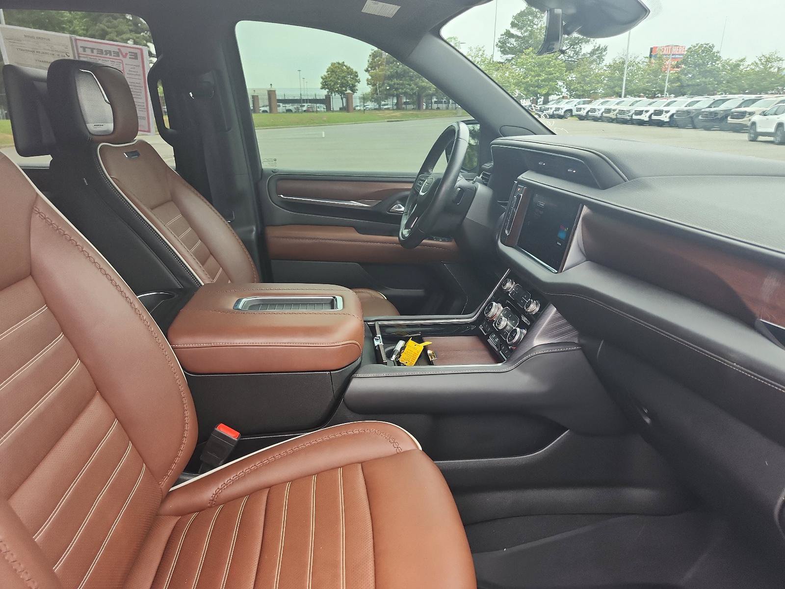 Certified 2023 GMC Yukon XL Denali Ultimate AWD/4WD image 8
