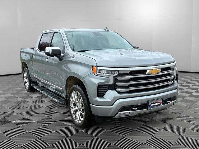 Used 2025 Chevrolet Silverado 1500 High Country w/ High Country Premium Package AWD/4WD image 7
